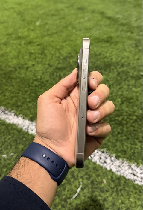 Продам Iphone 15 pro