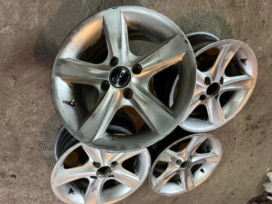 R14 PCD 4*98 Комплект легкосплавных дисков