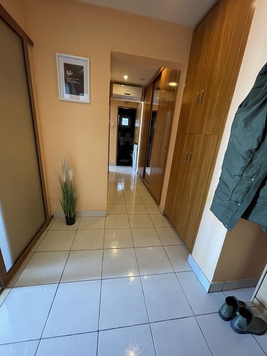 Inchiriez apartament 3 camere