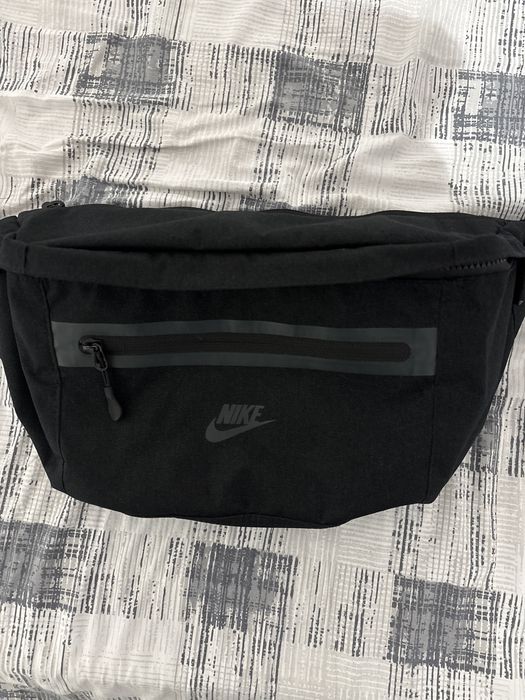 Чантичка nike 8l