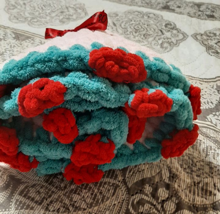 Ръчно плетено одеяло букет