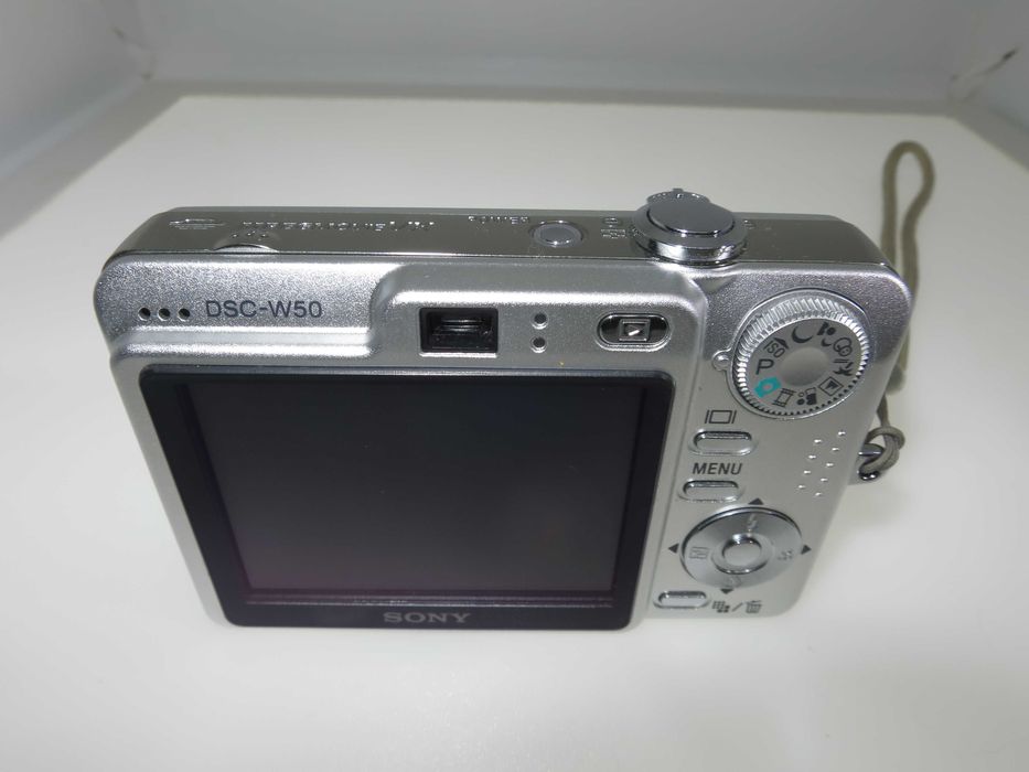 Sony Cyber-shot W50 компактен цифров фотоапарат дигитална камера НОВА