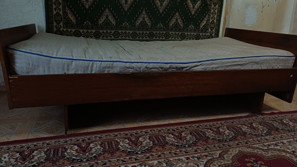 Кровать полуторка