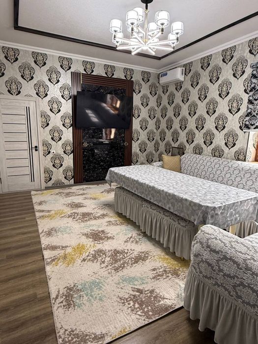 Квартира с евроремонтом-3х комнатная со всеми удобствами