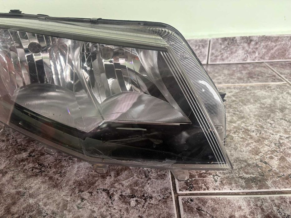 Десен фар за Шкода Октавия 3 / Skoda octavia III 2013 - 2017