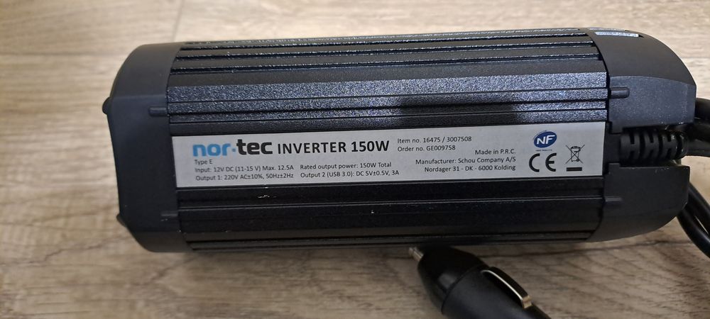 Invertor auto JVC