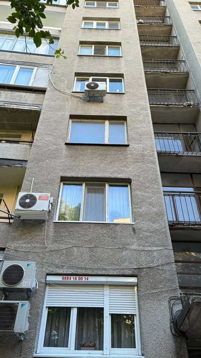 СОБСТВЕНИК Отдавам двустаен.С тв.и нет. на А1 в цената.