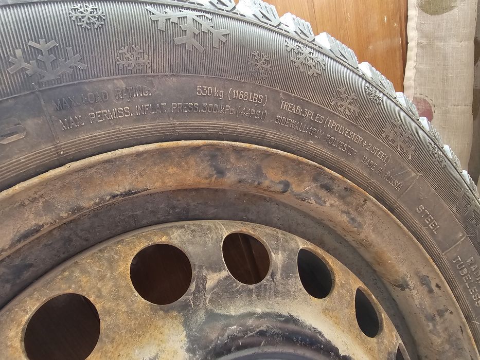 Зимние колеса с дисками  4шт