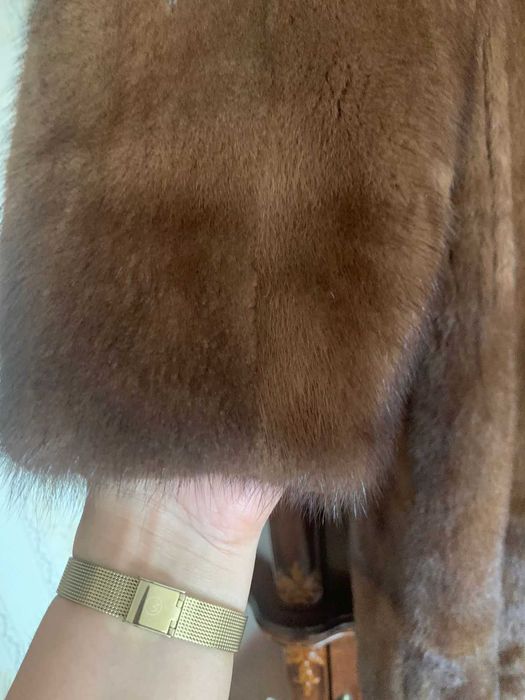 Продается ШУБА натуральная