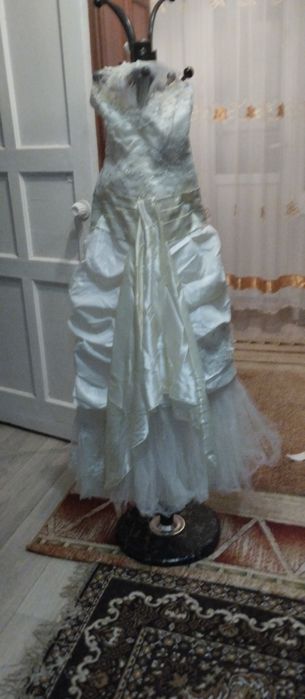 Свадебные платья