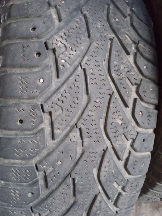 Продам зимние шины 4 штуки
