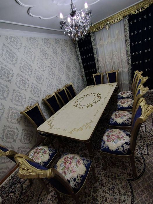 Стол стул 12 чел. Комод большой