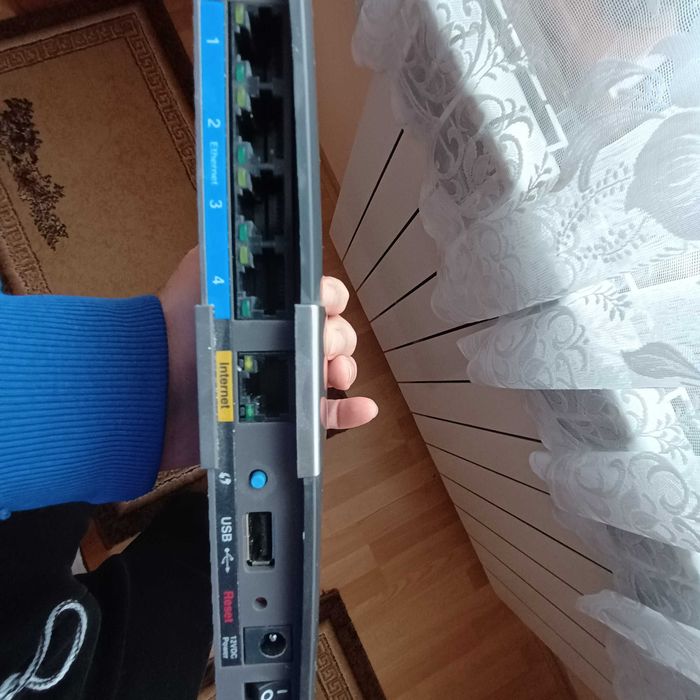 Рутер Linksys E4200