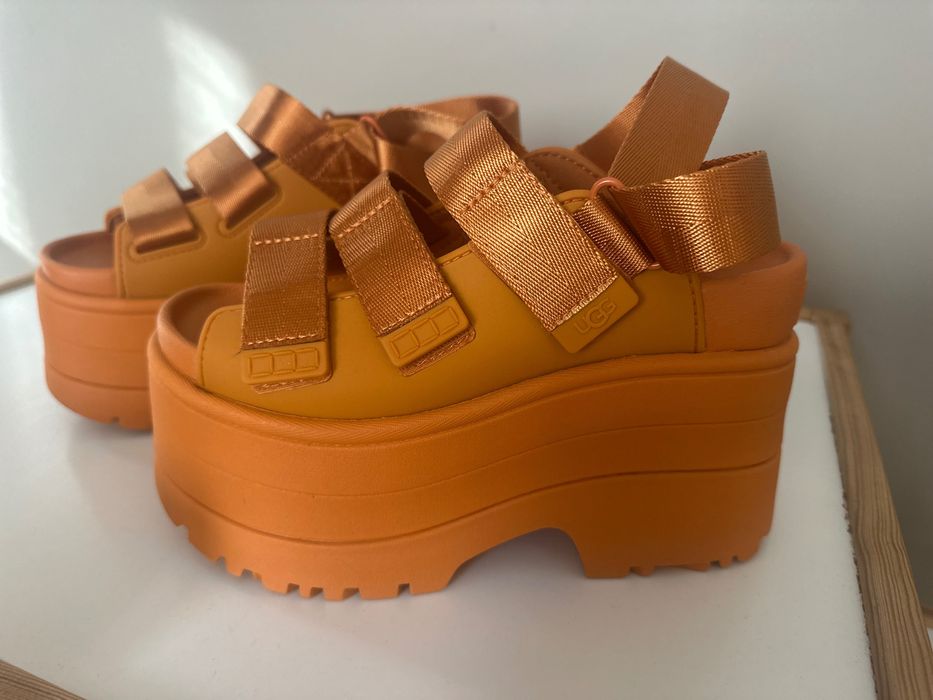 Оригинални сандали UGG в оранжев цвят, 37 р-р