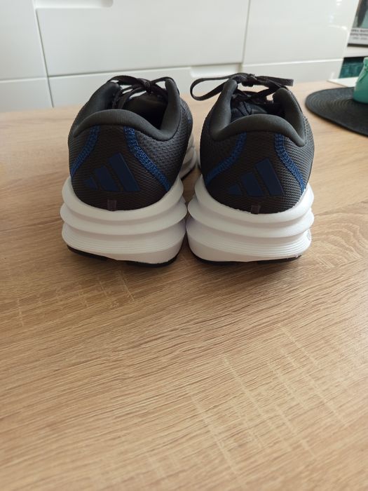 Маратонки Adidas