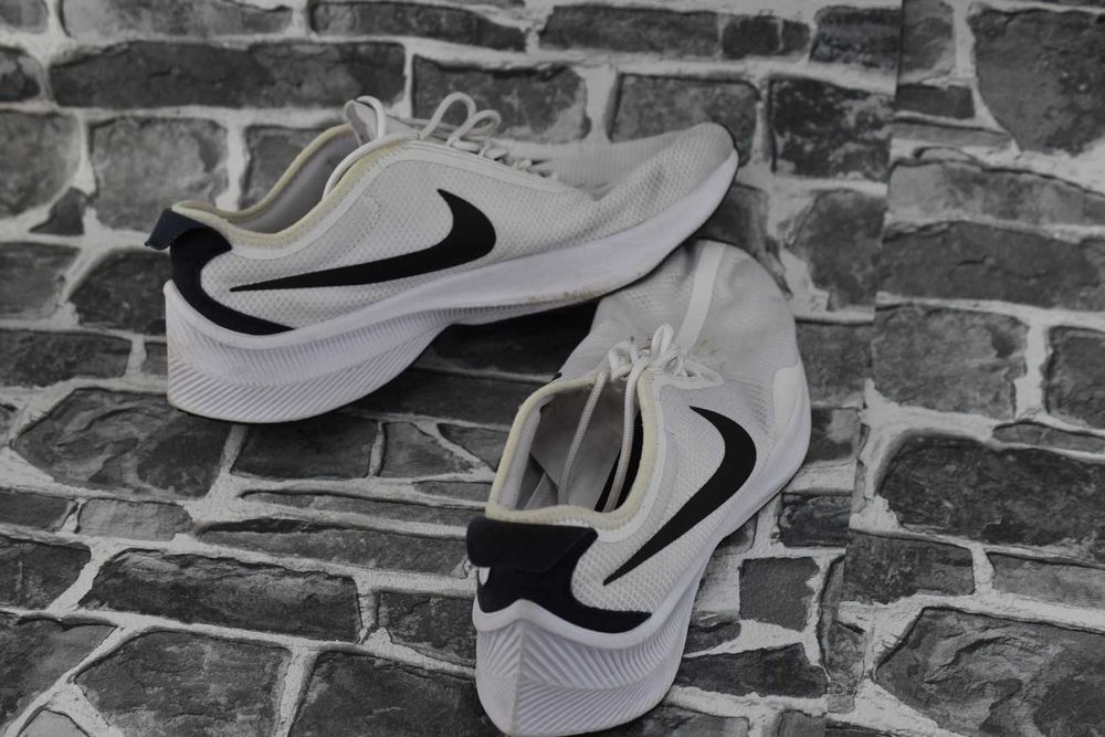 маратонки Nike 45 номер