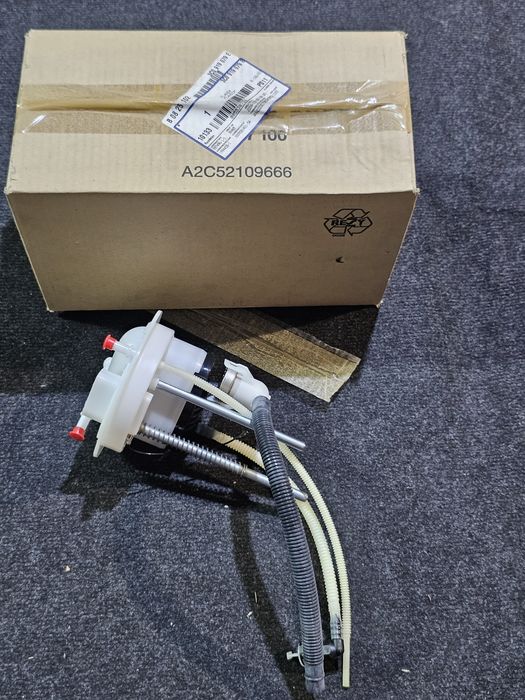 Flansa pompa combustibil Volkswagen / Audi noua originala