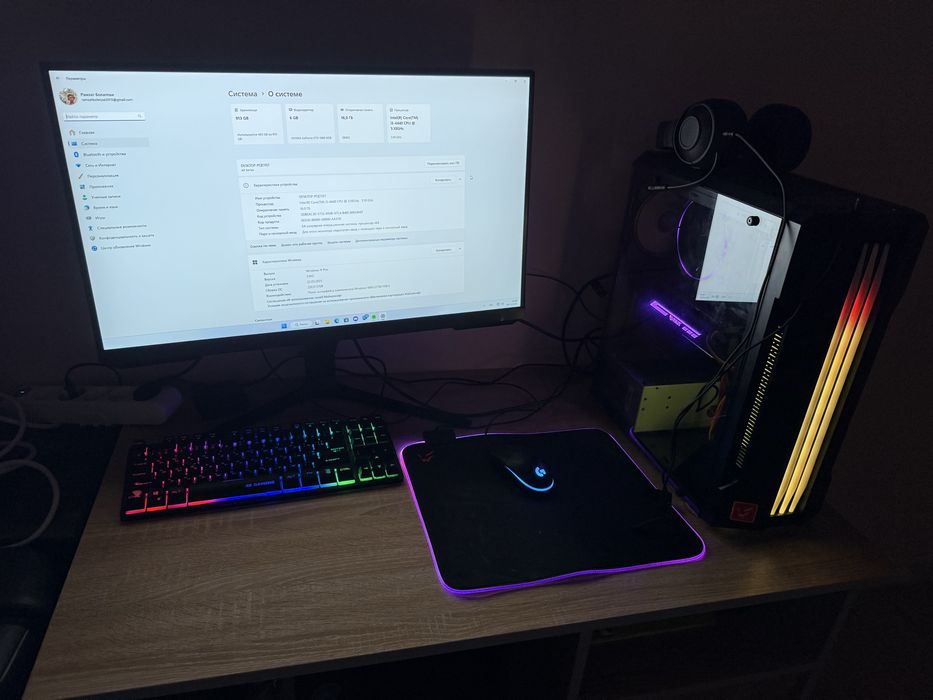 Монитор в хорошем состоянии все есть