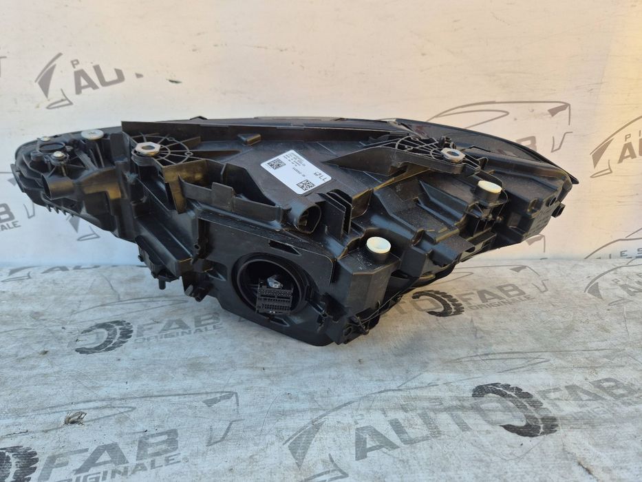 Far dreapta BMW Seria 4 I4 G22-G23-G26 LCI Full LED 5A3B302-06 an 2024