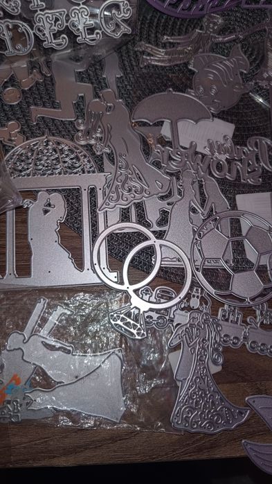 Шаблони за щамповане и щанцоване