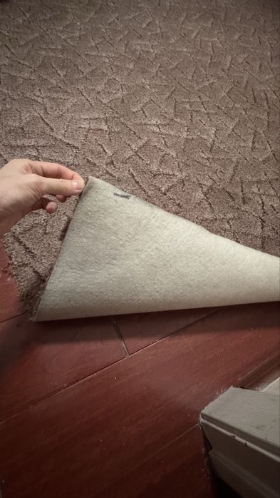 Ковер отдам даром