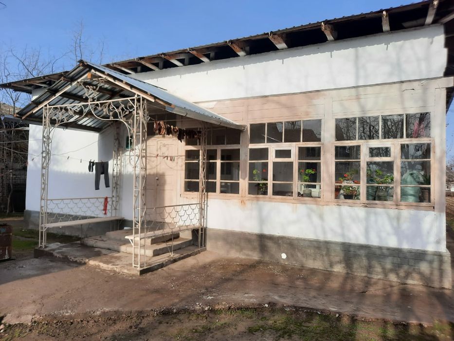 Ховлии уй сотилади