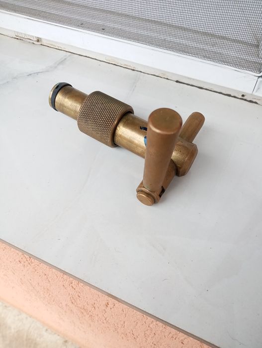 Canea butoi din alama