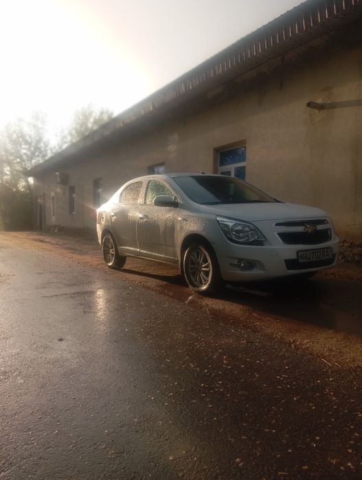 B.Naqishband ziyoratgohi atrofida