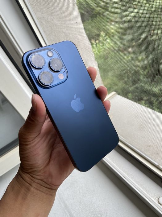 Продам iPhone 15 Pro 256Gb Blue