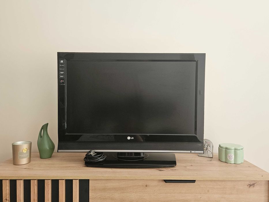 Телевизор LG 32'