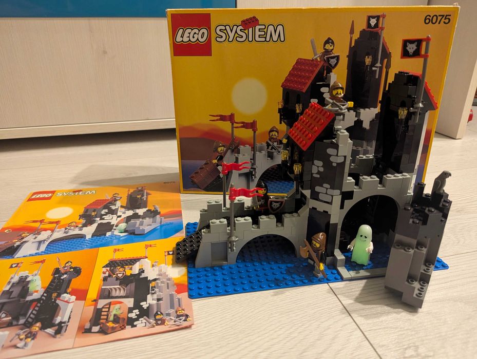 Lego Castle 6075 Wolfpack Tower