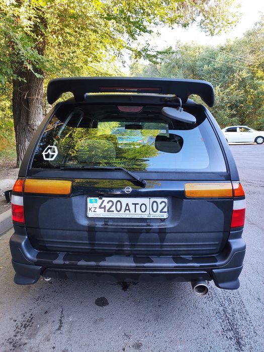 Ниссан Прерия 1997 г.в.