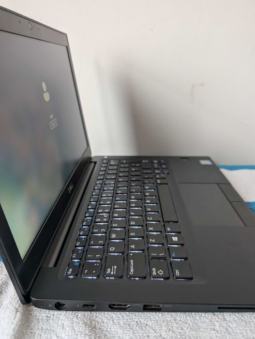 Laptop Dell Latitude 7290 | i5-8350U | 8GB RAM | 256GB SSD | GEANTA