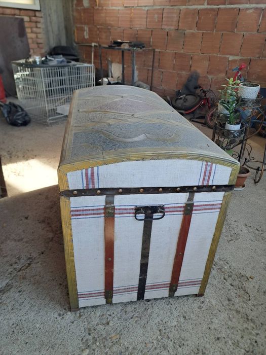 *ТОП* обява продавам старинен скрин ракла