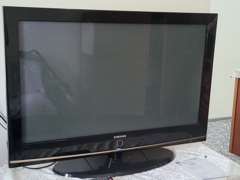 Телевизор САМСУНГ сотилади