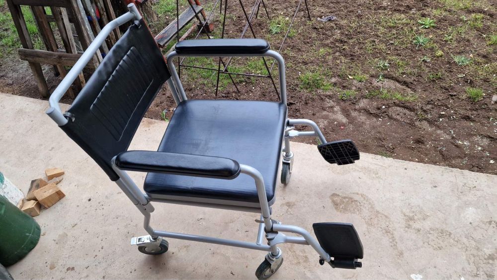 Санитарен стол- тоалетна