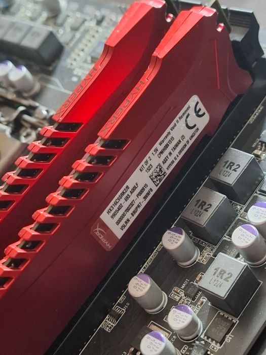 intel i7-3770 , gigabyte z77x , hyper x sauvage
