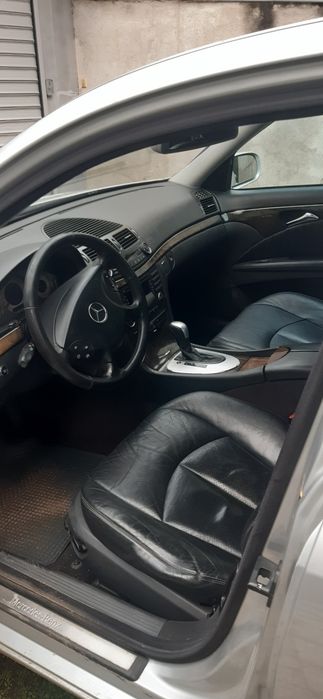 Продавам Е-класа 220cdi