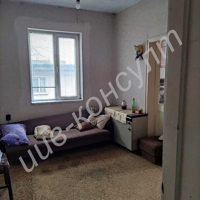 Продава се Тристаен апартамент в Велико Търново, Център - 85 кв.м за 1153 €/кв.м - Снимка #4