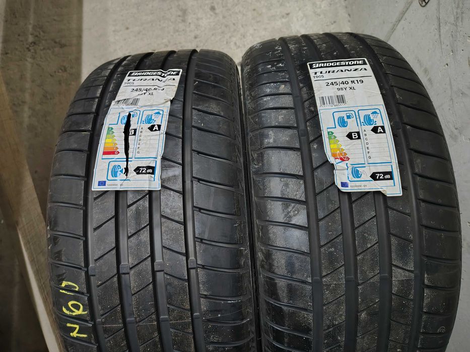 2бр.НОВИ летни гуми BRIDGESTONE 245 40 19 DOT19 цена за брой