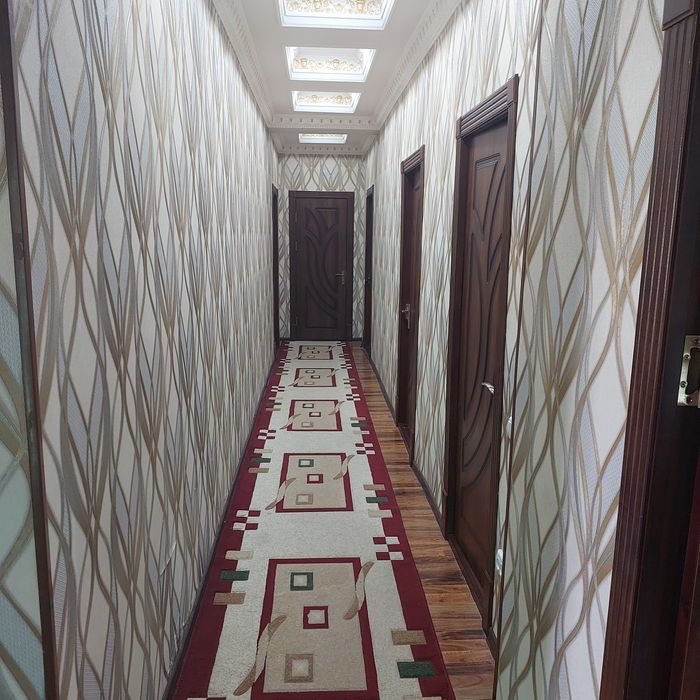 Namunali uy sotiladi. UCHASTKA