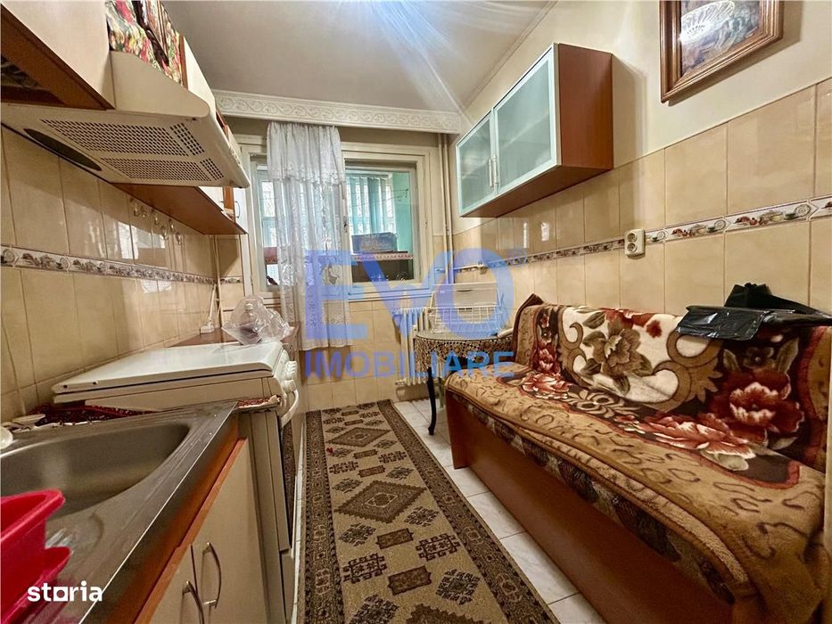 Apartament 2 Camere De Vanzare, Etajul 1, Podu Ros