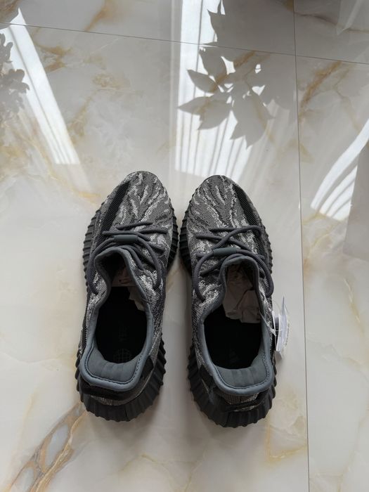 Adidasi Yezzy 350 V2