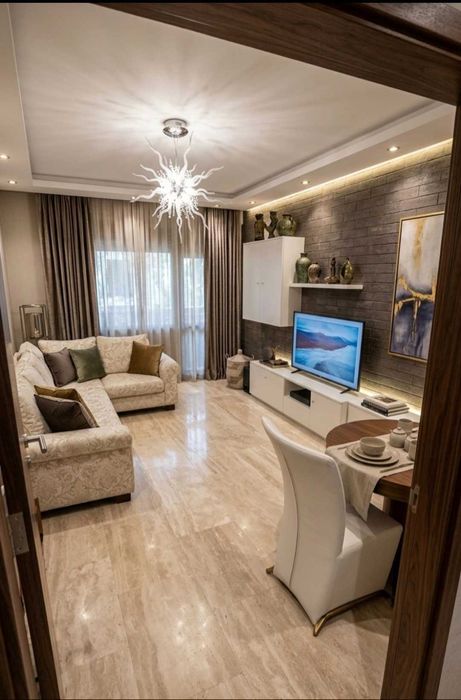 Продава се Двустаен апартамент в Пловдив, Център - 60 кв.м за 1114 €/кв.м - Снимка #2