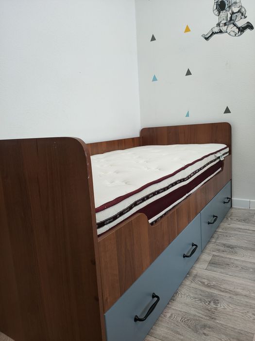 Кровать детская,, подростковая.