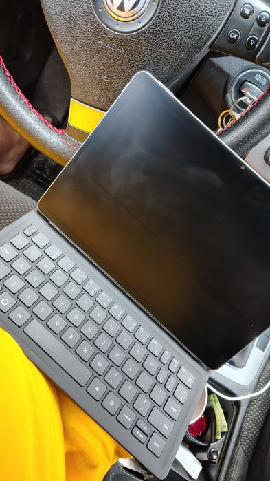 Vând tableta Huawei mate pad 11.5 desigilata pentru poze