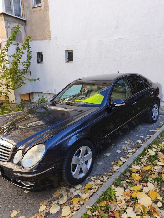 Vând Mercedes Benz W211