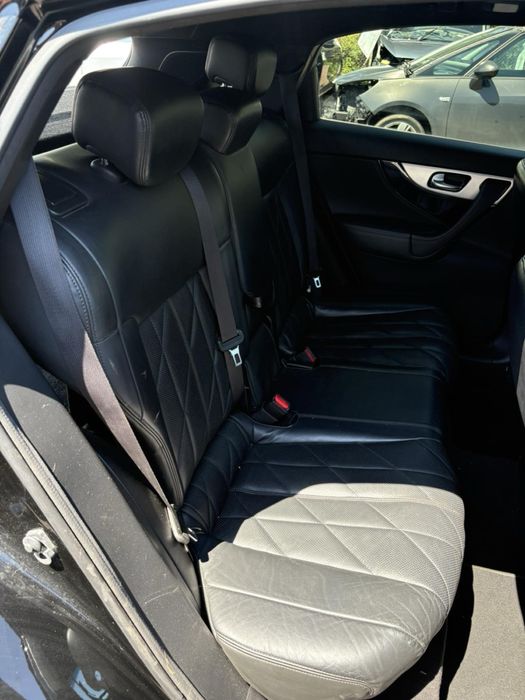 Infiniti FX30d 238кс НА ЧАСТИ