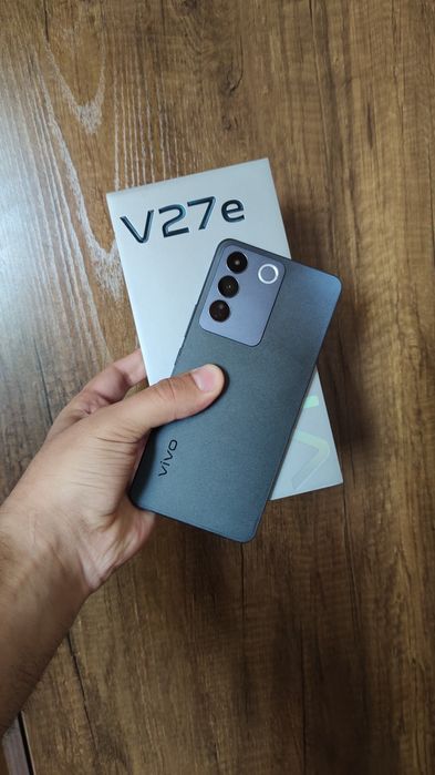 Vivo v27e 8/256 zor holatda