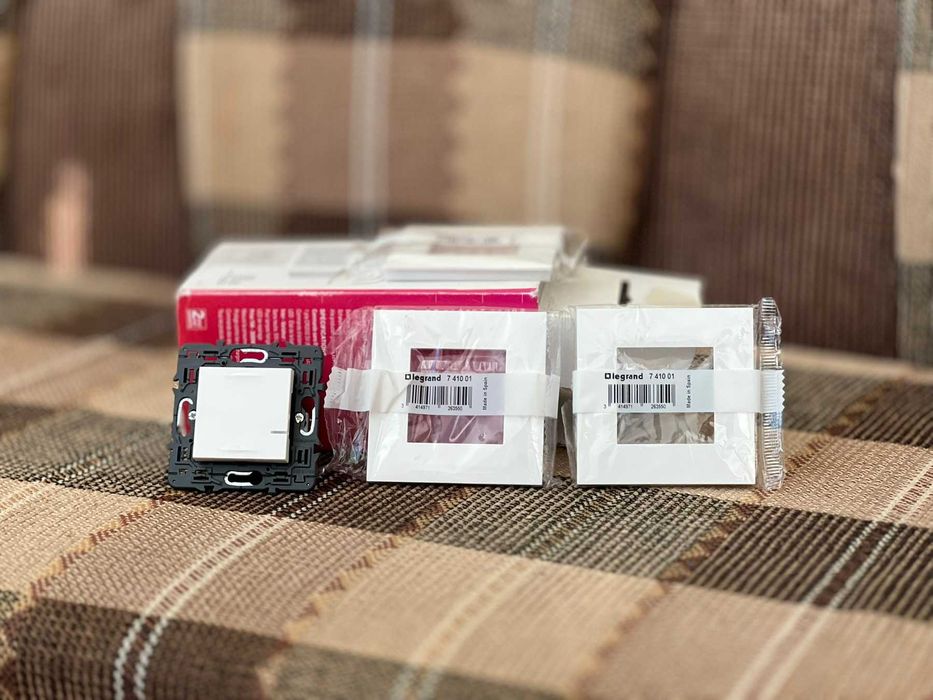 Продавам сет Legrand Valena – 3 части (чисто нови)